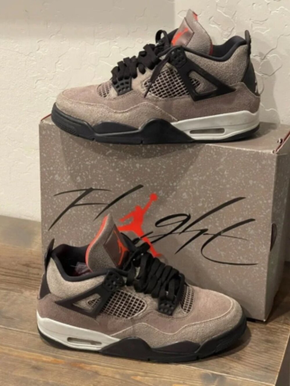 Jordan 4 Retro  Taupe Haze